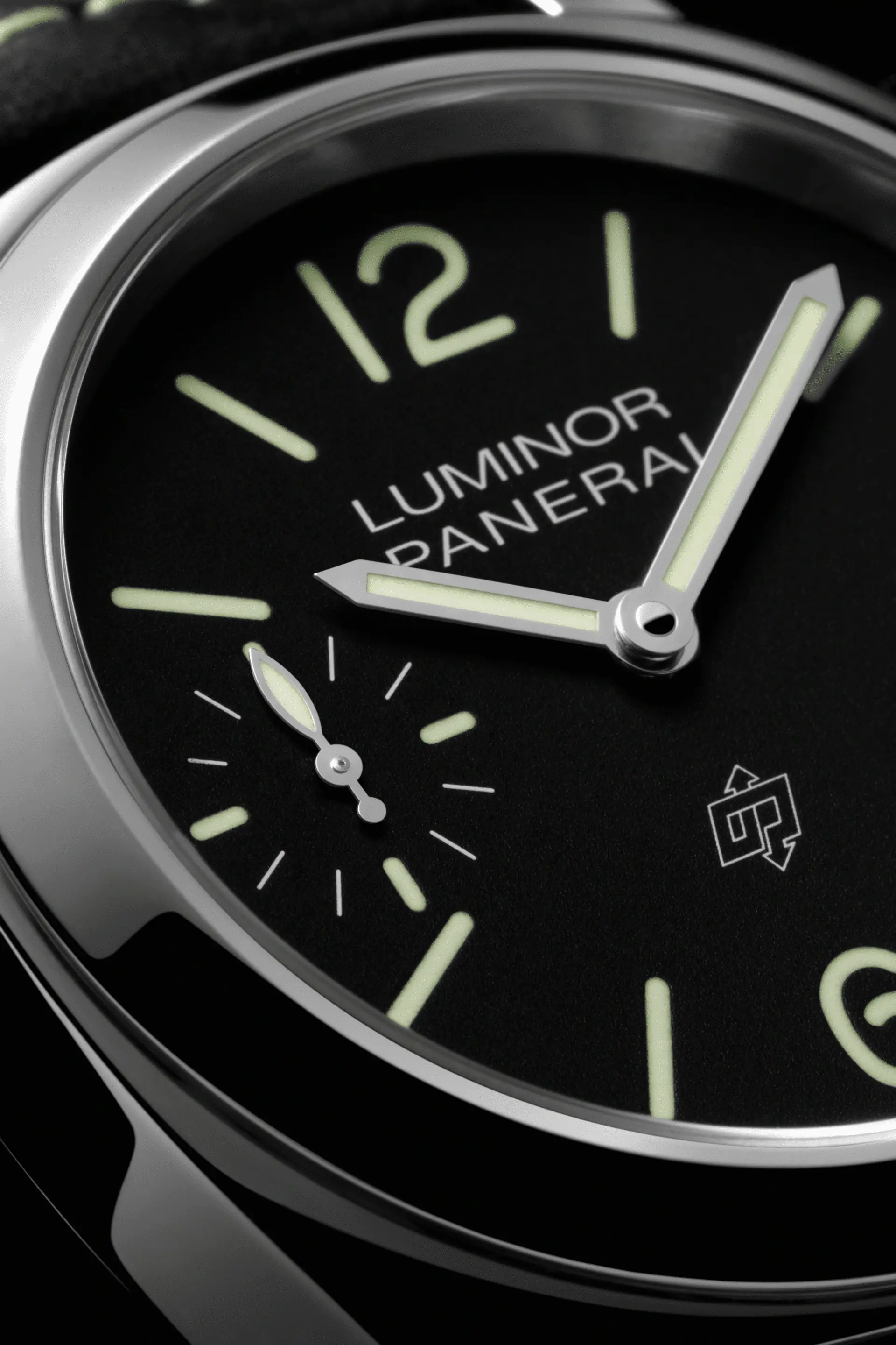 Panerai Luminor Logo 44mm PAM01084 Carollinum